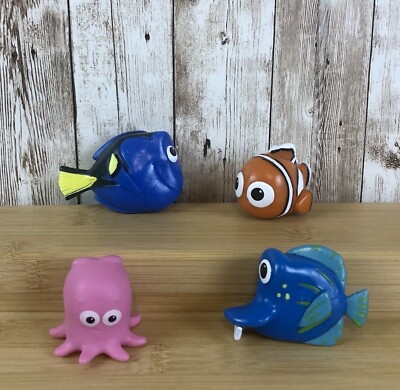 Swimways Disney Finding Dory Mr Ray's Dive & Catch Game Replacement Figures