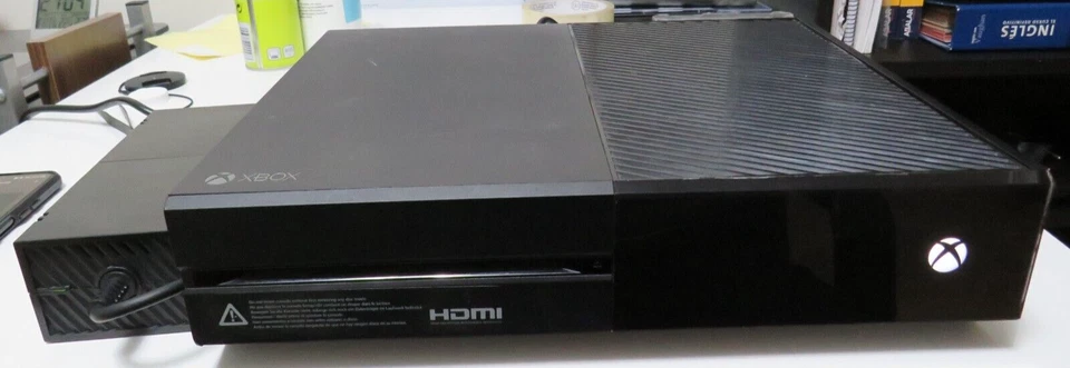 Xbox One + Power (Model 1540) (PAL) - Imagen 2 de 4