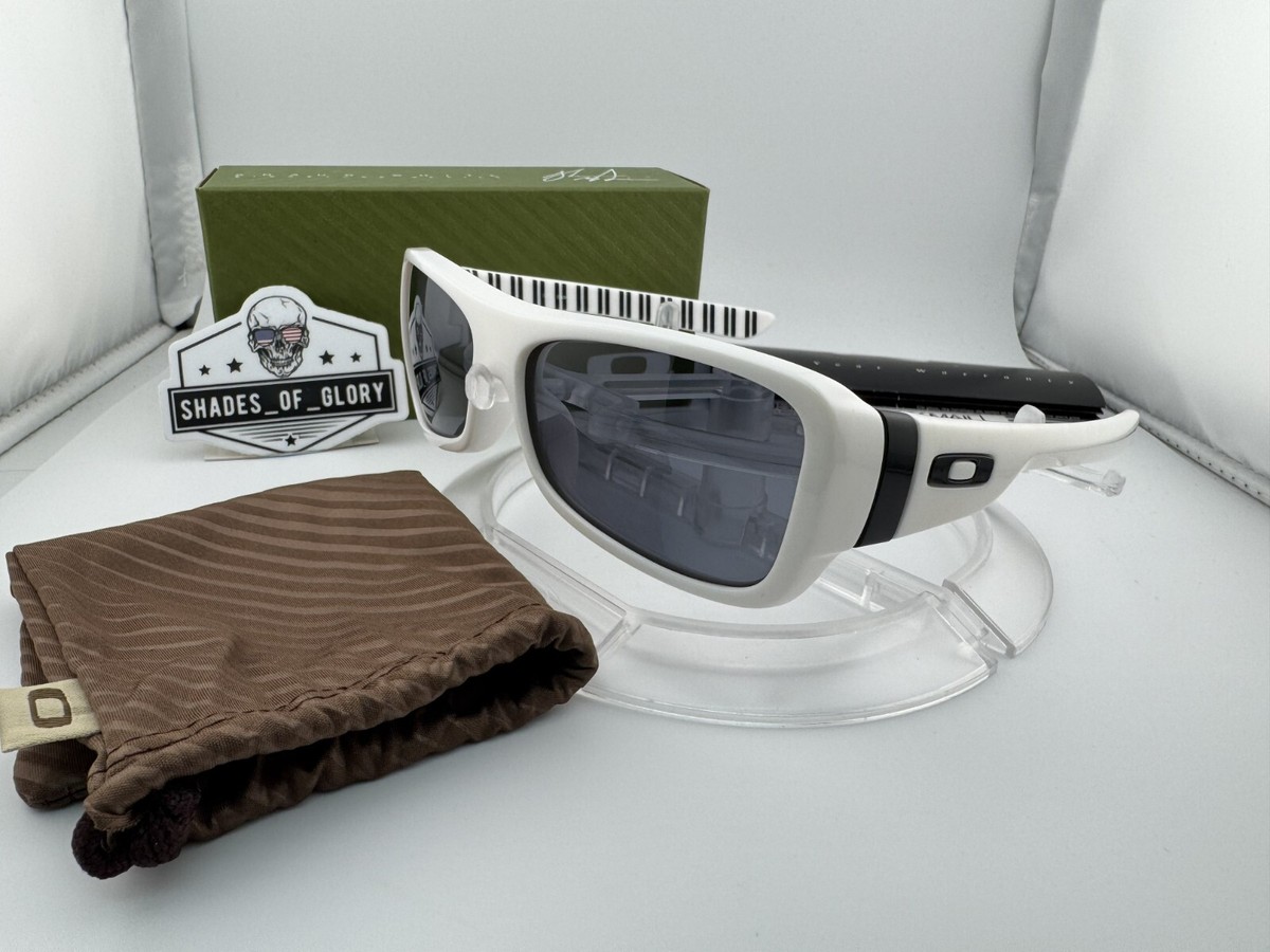 OAKLEY MONTEFRIO SHAUN WHITE SIGNATURE SERIES WHITE PINSTRIPE
