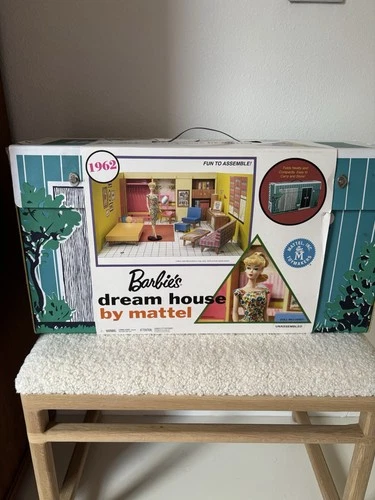 VINTAGE BARBIE'S CARDBOARD DREAM HOUSE #816 Reproduction MATTEL 1962 ORIGINAL.