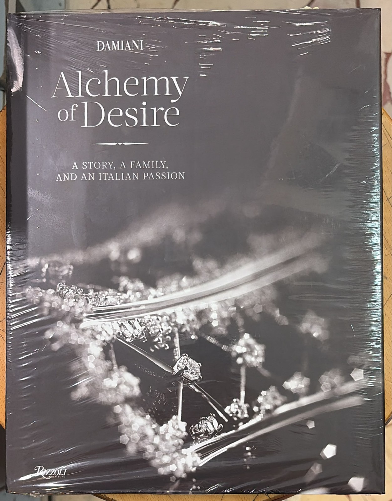 alchemy of desire a story a family and an italian passion ed. inglese aavv. 9780