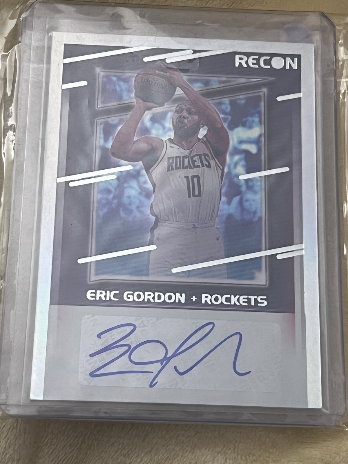 2020-21 Panini Recon - Recon Signatures Eric Gordon #RS-EGO (AU)