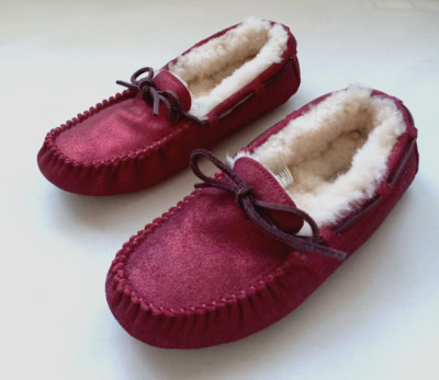 UGG 3355  Moccasin Women's us 6(5)/37 Red Suede Metallic Lined Slip on Slippers