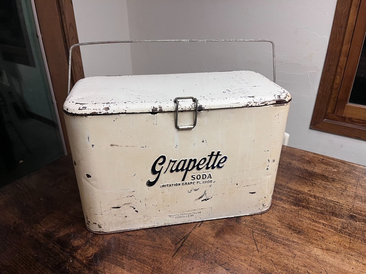 Vintage VERY RARE GRAPETTE Soda POP Cooler Model A1 TALL. Embossed