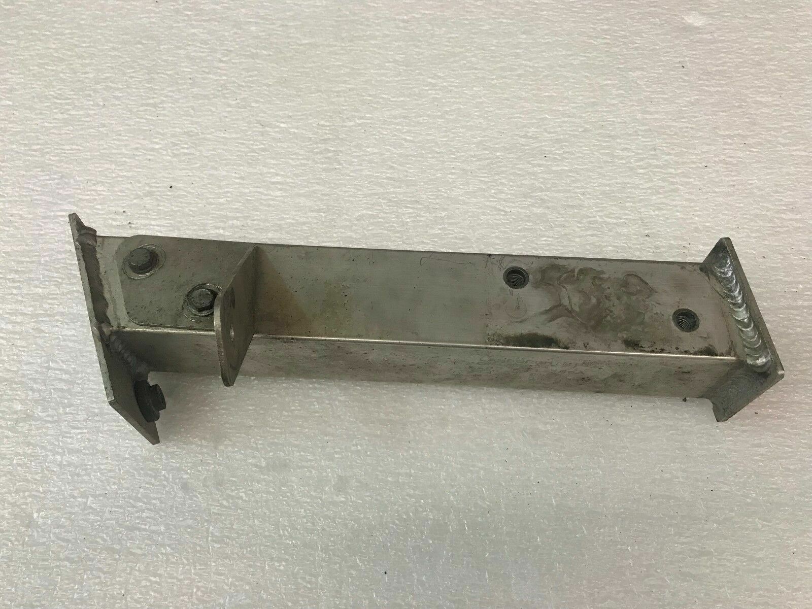 LAMBORGHINI GALLARDO REAR RIGHT BUMPER REBAR SUPPORT BRACKET OEM 400813244