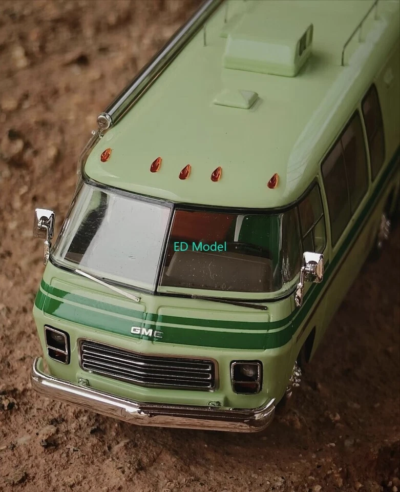 BN MK 1:64 Green HEC GMC Motor Home Road Trip RV Van Model Diecast Resin Car - Image 2 of 4