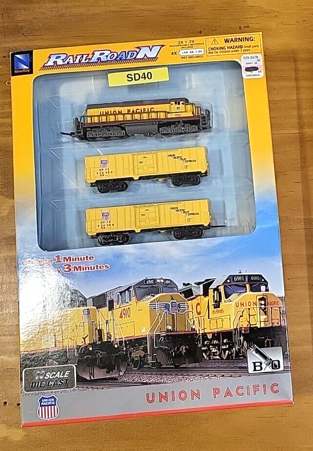 Vintage Rare UNION PACIFIC - Rail Road N NewRay : SD-40 Locomotive