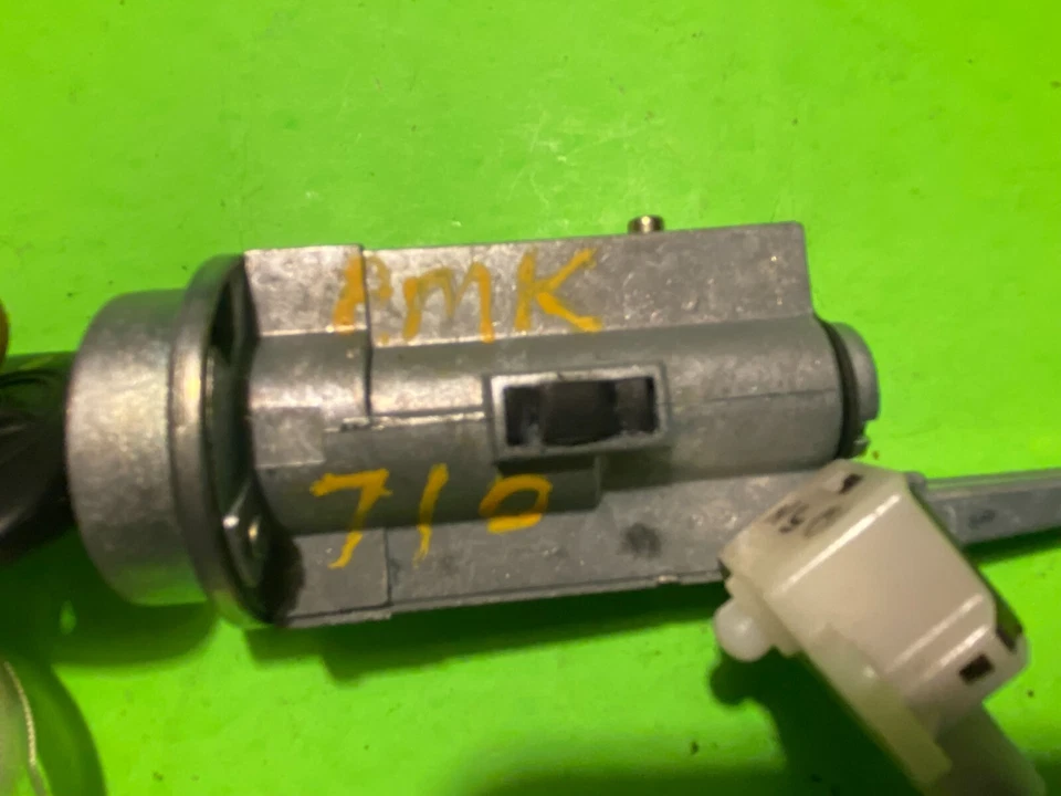 1996 TOYOTA AVALON IGNITION SWITCH LOCK W/KEY OEM - Image 2 of 4