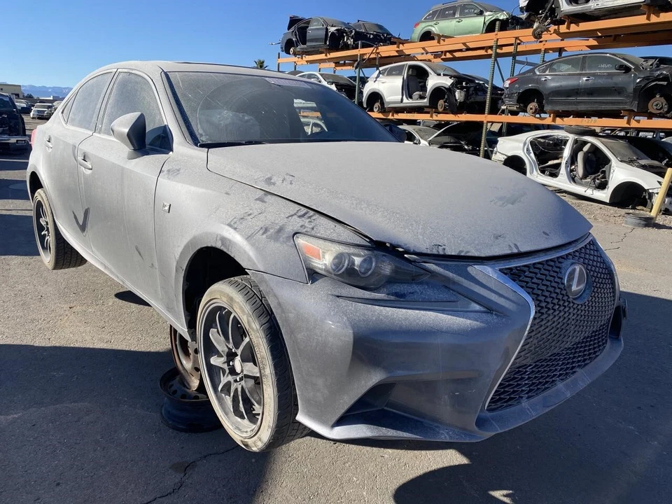 Used Brake Master Cylinder fits: 2014 Lexus IS250  Grade A - Image 2 of 4