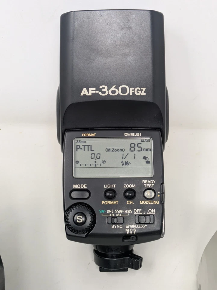 Pentax AF 360FGZ Shoe Mount Flash for Pentax Cameras w/ Case - Image 2 of 4