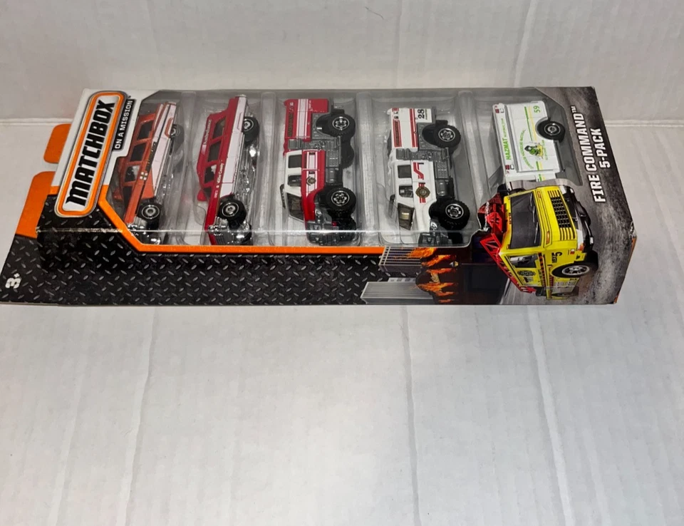 Matchbox 2007 Custom International WorkStar Brush Fire Truck & Ambulance 5-Pack - Image 3 of 4