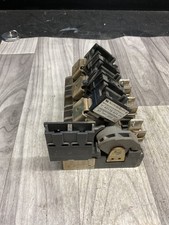 Allen Bradley 30AMPS Line Terminal 40116-817-01 & 40116-824-09 #4008A50PR2