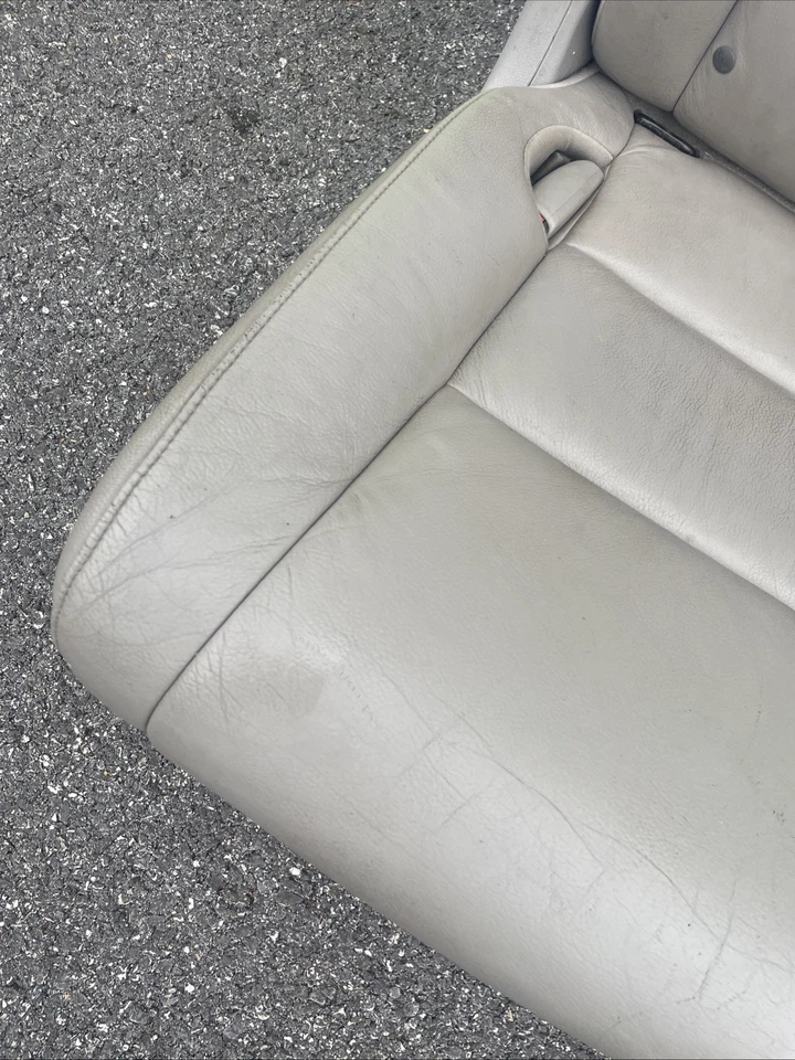 Левое сиденье второго ряда 2011-2017 Honda Odyssey светло-серая кожа - Изображение 4 из 4