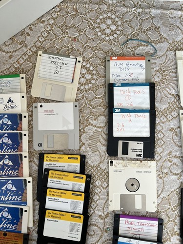 87 Diskettes Floppy Disk Vintage Macintosh Software & Cabinet - Afbeelding 3 van 24