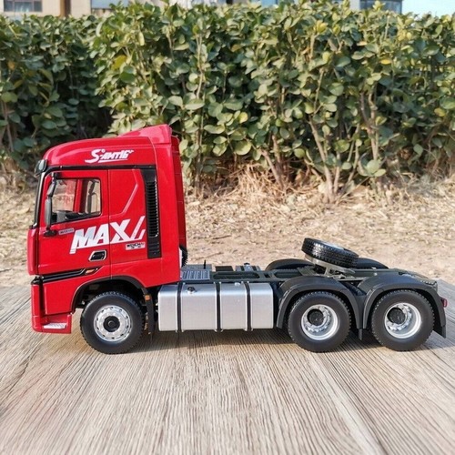 1/24 Scale HOWO MAX Truck Red Tractor Truck Diecast Model Toy Collection Gift - Picture 3 of 7