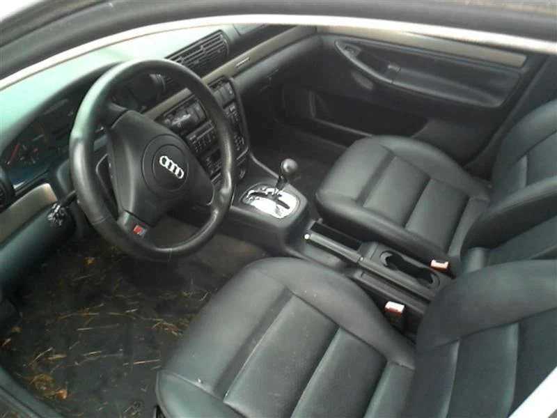 Puerta trasera del conductor a través de VIN 199999 sedán para 97-99 AUDI A4 76264 Foto 2 de 4