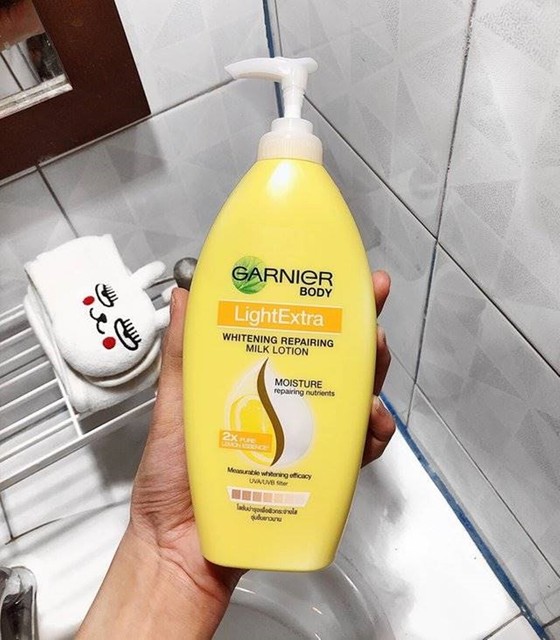 400 mlx2 GARNIER Light Extra Whitening Body Milk Lotion Repairing Skin