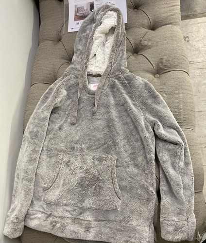 Cozy Members Mark Plush Pullover Grey 