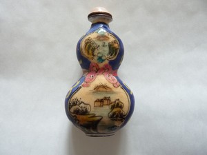 CHINESE ? VINTAGE SNUFF BOTTLE APPROX 6.5 CMS