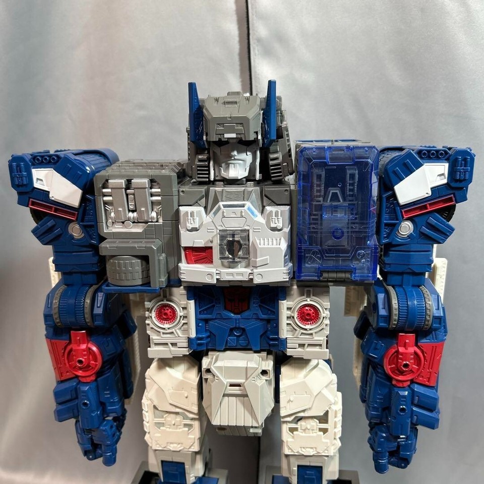 Fortress Maximus LG31 Transformers Legends Import Toy Hobby Takara Tomy