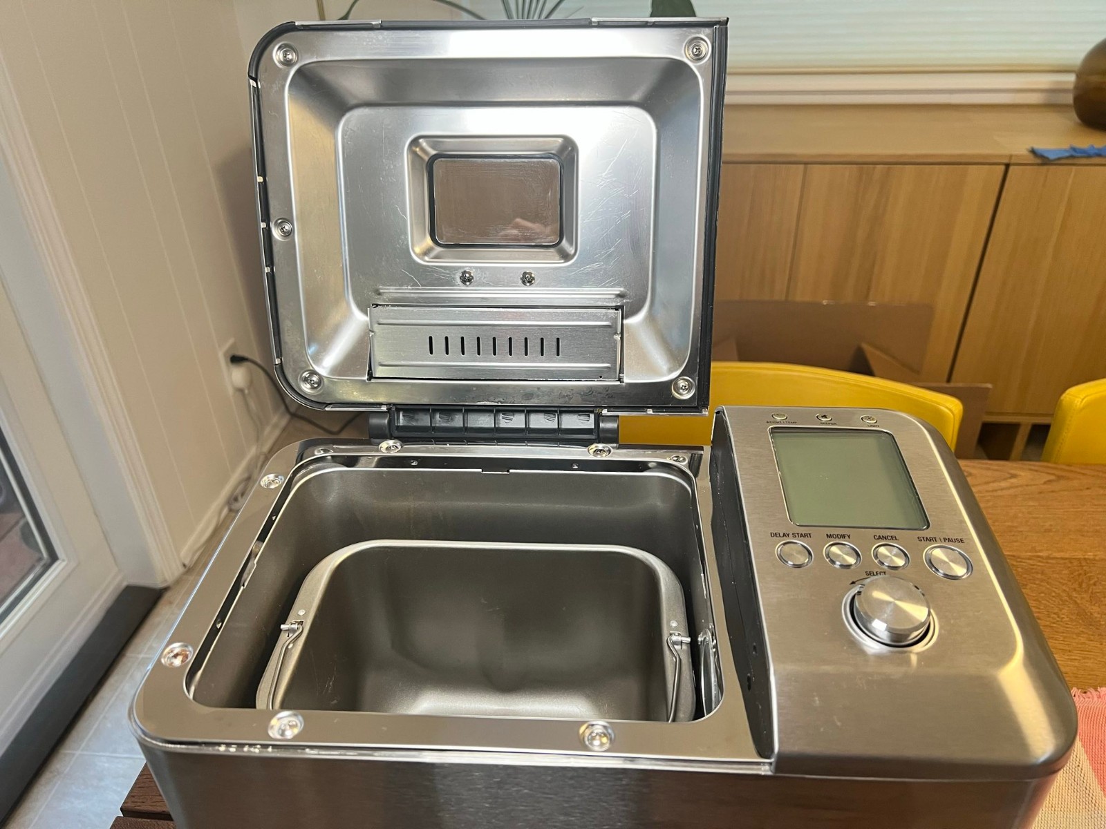 Breville Custom Loaf Automatic Bread Maker with manual/recipe book BBM800XL