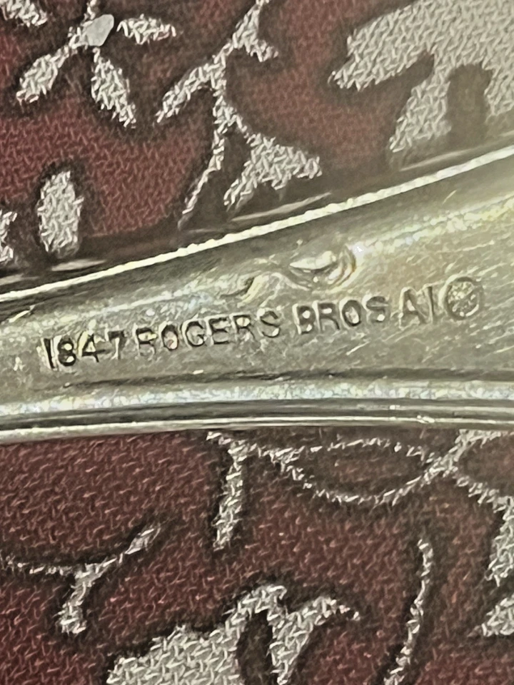 Antigua cuchara para servir uva 1847 Rogers Bros patrón "vintage" Foto 3 de 4