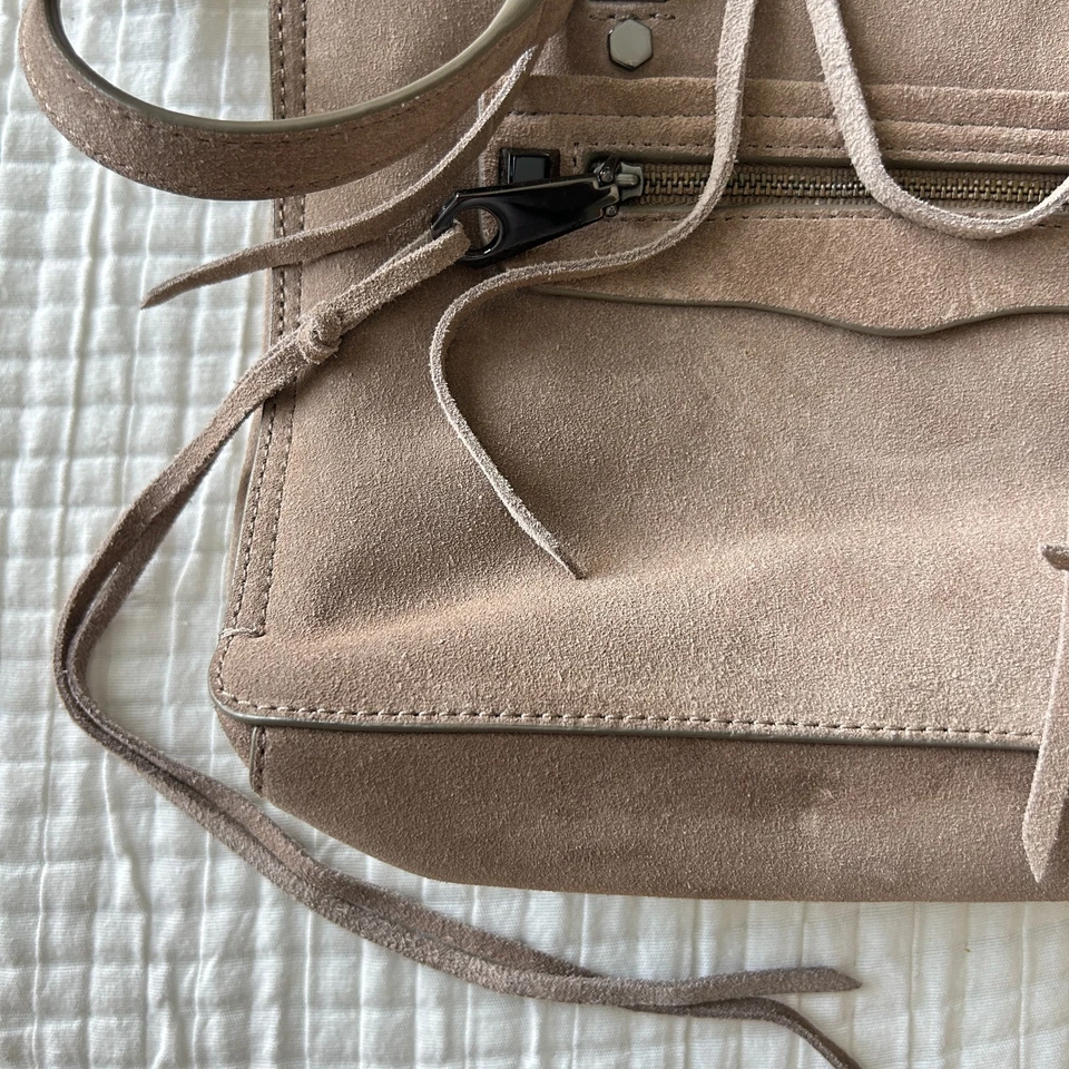 Сумка через плечо Rebecca Minkoff Mini Regan замшевая кожа серо-бежевая - Изображение 3 из 4