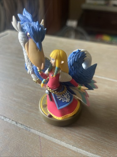 The Legend of Zelda Skyward Sword HD Zelda und Loftwing Amiibo Nintendo Figur