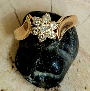 VINTAGE "P" 14K YELLOW GOLD DIAMOND RING SIZE 6