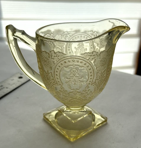 Vintage Depression  Glass Yellow Horseshoe 612 Cream Pitcher - 4-3/8" Tall