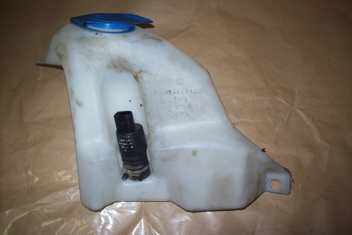 VW Lupo 6X Wischwasserbehälter mit Spritzpumpe 6N0955453CD bj.2004