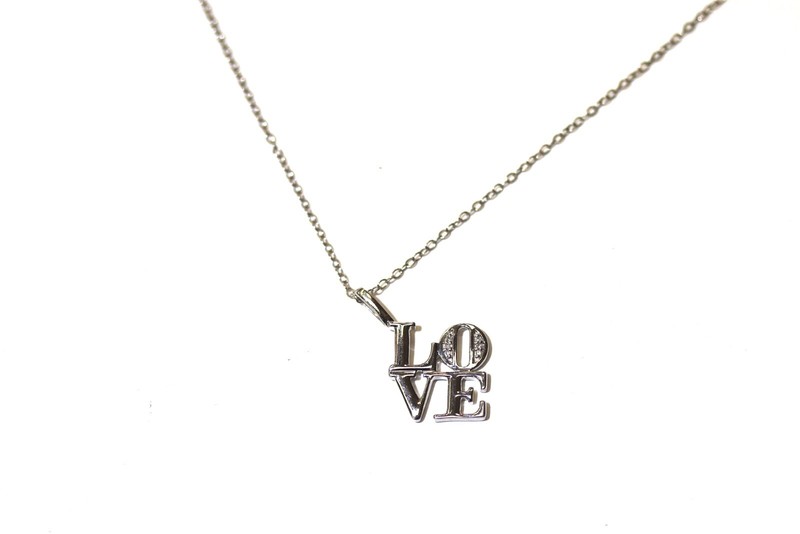 925 Sterling Silver .02ct VS G diamond "LOVE" pendant necklace 2.5g womens 18"