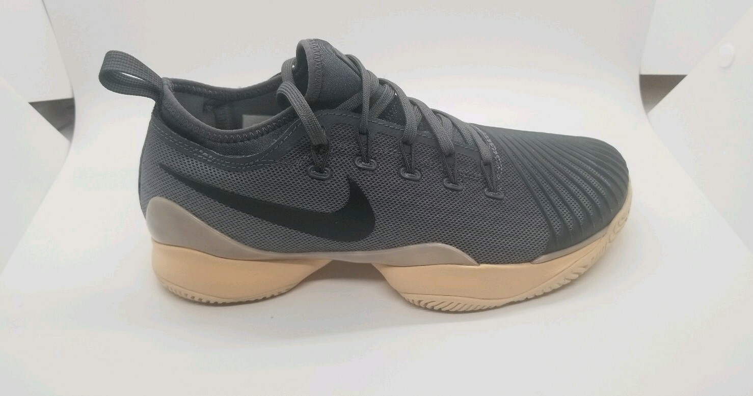 nike ultra react tennis