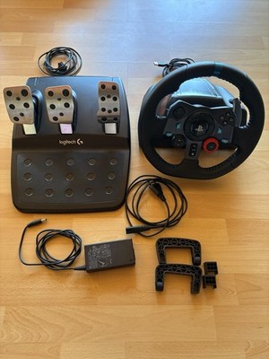 Logitech G29 Driving Force Racing Wheel + Pedale für PS5 / PS4 / PS3 Top Zustand