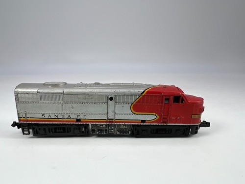N Scale Santa Fe Diesel Locomotive Tested/Read Description Good Condition