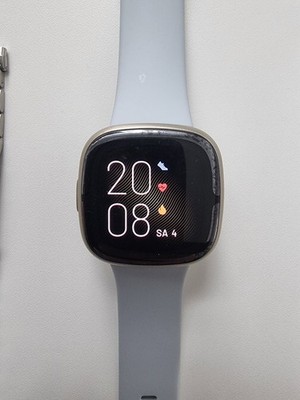 Fitbit Sense 2 Smartwatch Blue Mist/Soft Gold (S/L) plus ein Edelstahlarmband