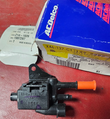 NOS 2000-05 Impala Grand Am EVAP Vapor Canister Purge Solenoid Valve GM 1997297