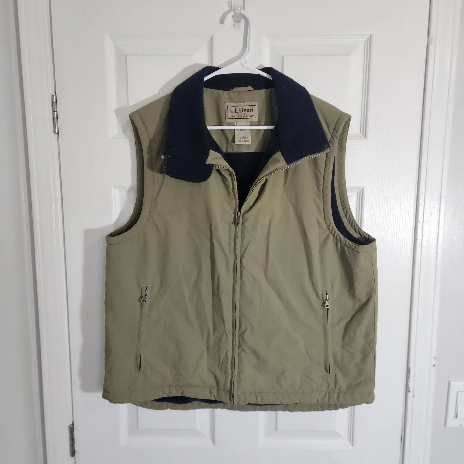 L.L. Bean Men's Large Tan Outdoor Vest Full Zip Front And Pockets