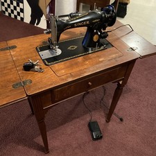 Vintage 1950 Singer 15-91 Sewing Machine AJ470172 With Table/attachments Works