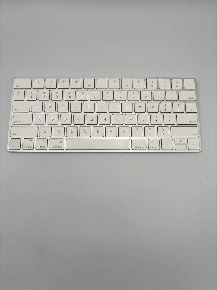 Apple Magic Keyboard - *US English * - Image 2 of 4