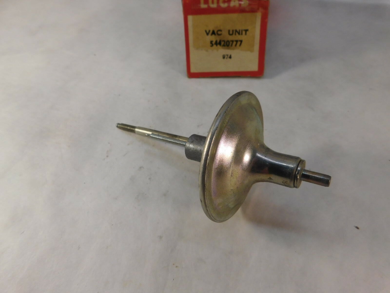 Lucas 54420777 Vacuum Advance for Aston Martin DB6  with 25D6  41083   NOS