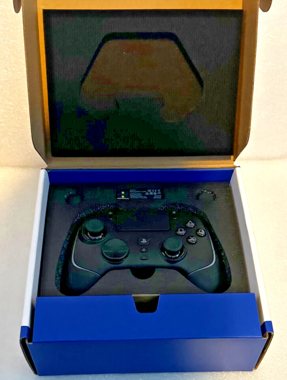 Razer Wolverine V2 Pro Gaming Controller for PS5 and PC Black