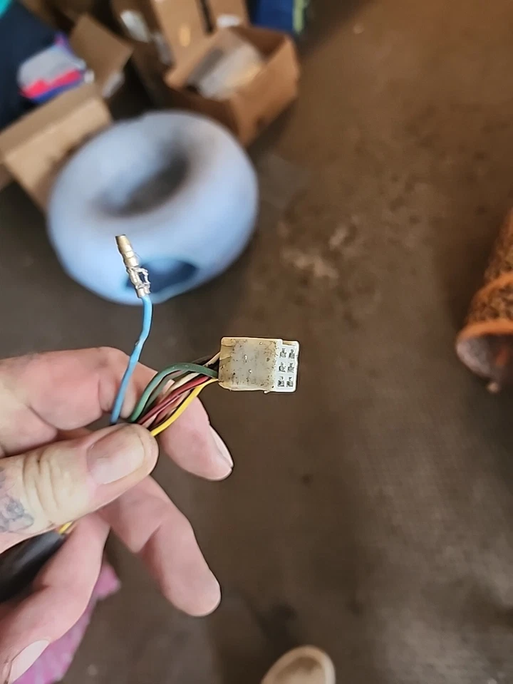 1982 铃木 Gs450L 中性齿轮位置传感器 — 第 4/4 张图片