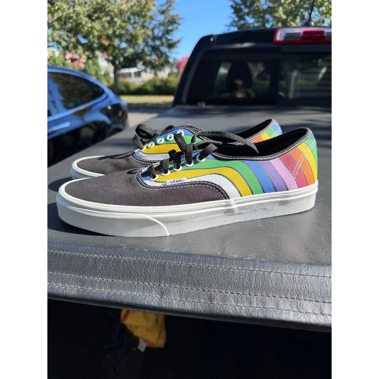NUOVE scarpe da skateboard Vans sneakers basse rifratte arcobaleno nere da uomo taglia 11 5