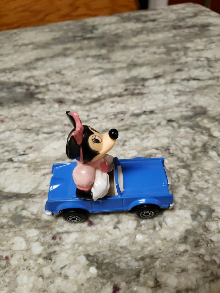 Vintage 1979 Matchbox Disney Series No 4 Lincoln Die-cast Car & Minnie - Image 2 of 4