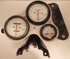 Triumph T595 Speed Triple Daytona Tacho Tacho Uhren & Montagebügel 2001