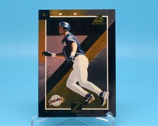 Derek LEE 1998 Pinnacle Zenith 'Rookie Gold Z-Team' Parallel