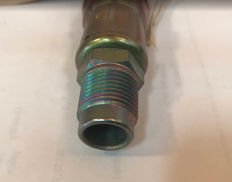 Casa de combustible - 123-470-08-75 - para Mercedes-Benz 450SE, 450SEL, 450SL y más Foto 3 de 4