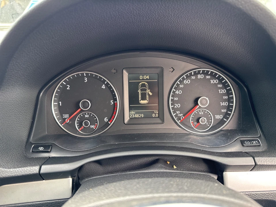 Tacho Kombiinstrument 2009 Vw SCIROCCO III 2,0 TDI - Bild 1 von 1