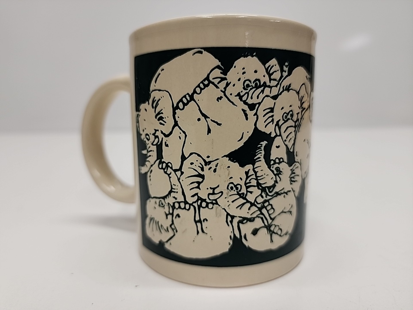 Vintage NAUGHTY ELEPHANTS Orgy Coffee Mug Off-white & Green  thumbnail 2